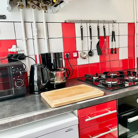 Escale - 4 Personnes Proche Arena * Реймс